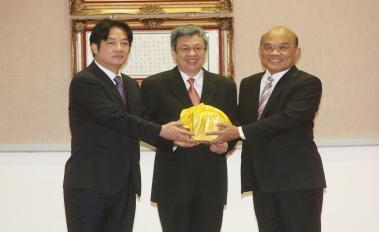 NEW CABINET TAKES OFFICE IN TAIPEI